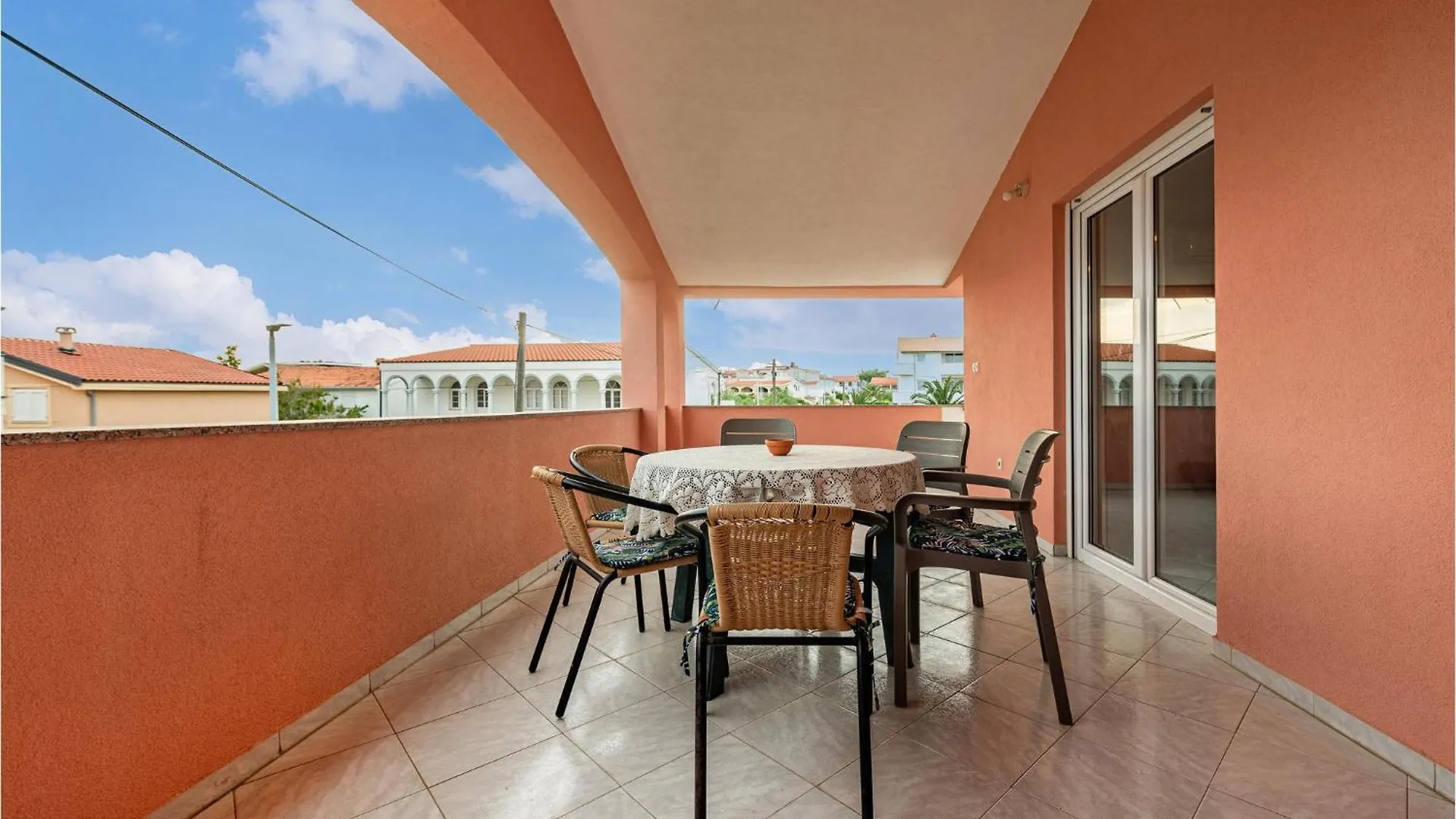 Beautiful Apartment In Vir With Wifi